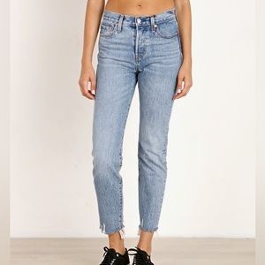 ***LAST CHANCE*** Levi’s Wedgie Fit Jeans
